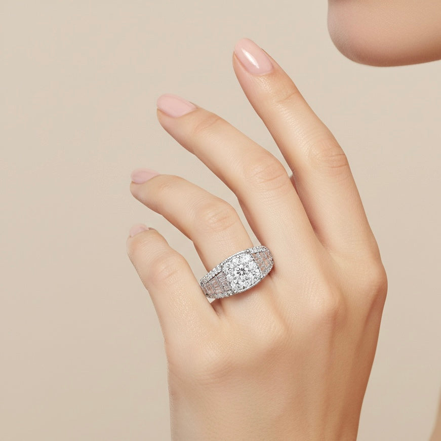 Louvro Queen Ring™